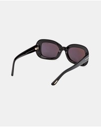 Tom Ford - Paloma 02