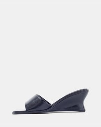 Therapy - Lafayette Wedges
