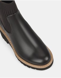 Hush Puppies - Wisteria