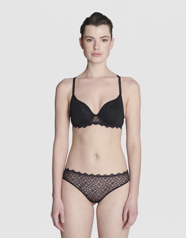 Simone Perele - Escale Tanga