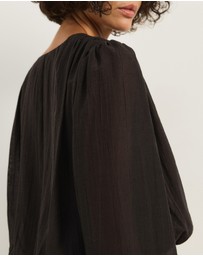 Atmos&Here - Paige Plunge Balloon Sleeve Top