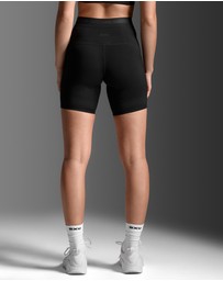 2XU - 6in Form Stash Hi-Rise Compression Shorts