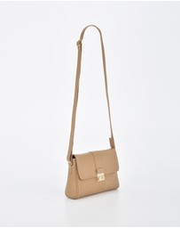 Cobb & Co - Kotara Classic Leather Crossbody Bag