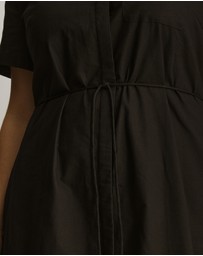 Atmos&Here Curvy - Cara Tie Waist Maxi Shirt Dress