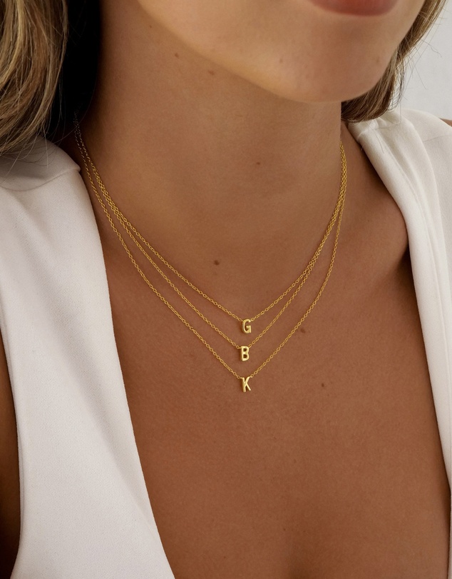 The Silver Collective - Petite A-Z Letter Necklace Gold - K
