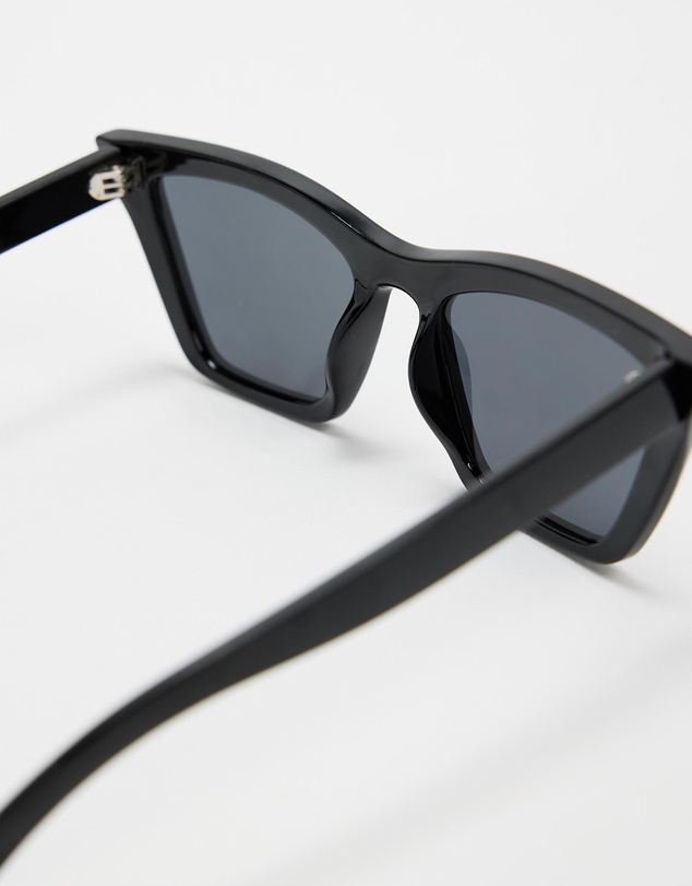 Reality Eyewear - Lizzette