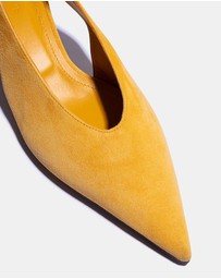 DoF Studios - Tory Heels