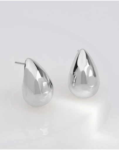 Wanderlust + Co - Teardrop Classic 20mm Stud Earrings