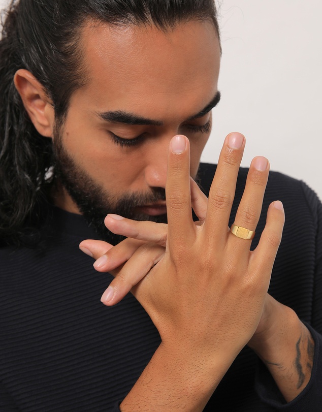 Kuzzoi - ICONIC EXCLUSIVE - Signet Ring in Gold-Plated 925 Sterling Silver