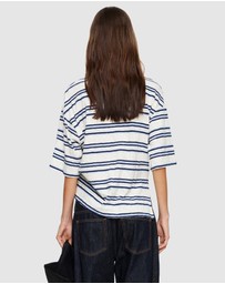 Lioness - Emerging Tee