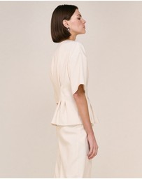 Staple the Label - Sable Top