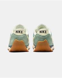 Nike - Pacific - Women's