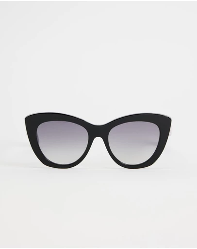 Salvatore Ferragamo - SF1022S