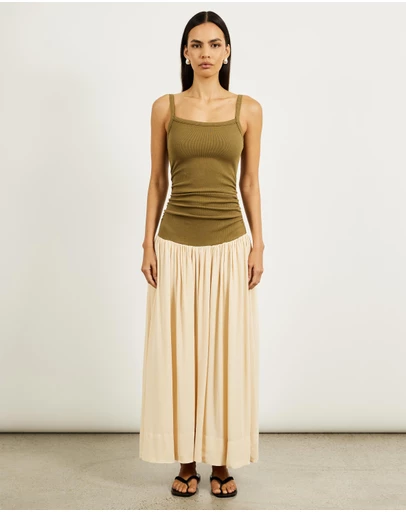 Minima Esenciales - Ever Gathered Maxi Dress