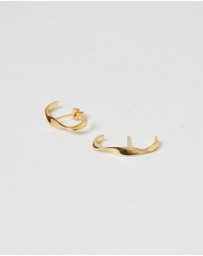 Izoa - Olsen Stud Earrings