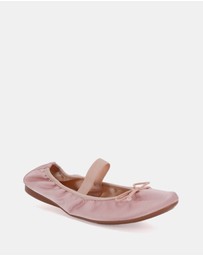 Miss Sofie - Medina Flats