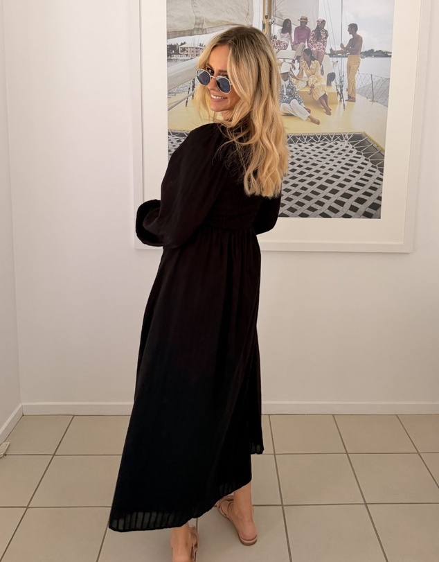 Esther & Co - Iolana Dress - Black Long Sleeve