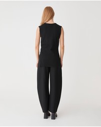 Forcast - Nora Sleeveless Tie Waist Knit