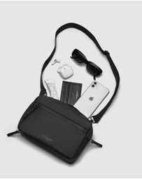 Gaston Luga - Däsh - Box Crossbody Waterproof Shoulder Carry Bag