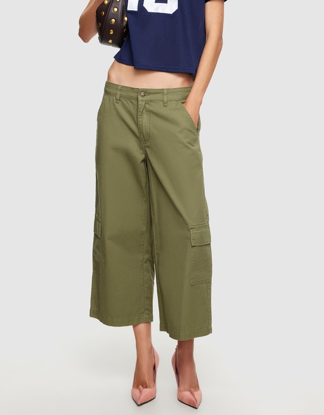 Lioness - Carrie Cargos