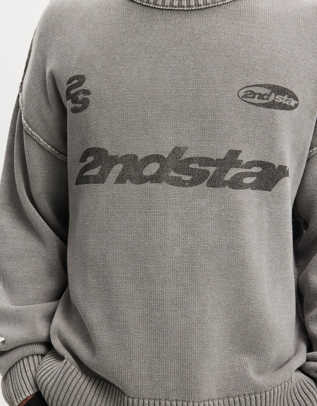 Cotton On - Washed Graphic Crew Knit