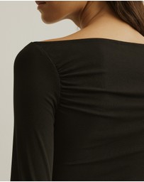 Atmos&Here - Gathered Off Shoulder Top