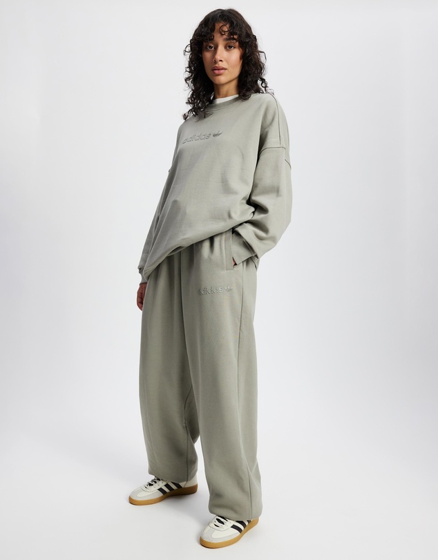 adidas Originals - Essentials Linear Oversized Jogger Pants