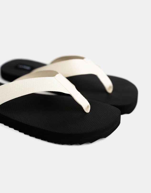 La Tribe - Canvas Thongs