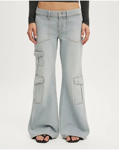 Cotton On - Low Relaxed Flare Jean