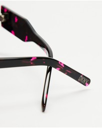 DKNY - DK545S