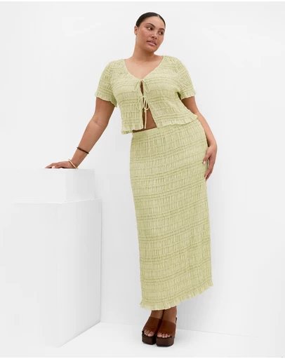 City Chic - Plus size Emelia Shirred Maxi Skirt - matcha