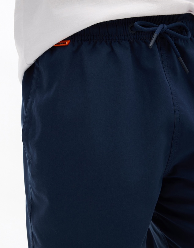 Superdry - Essential 17