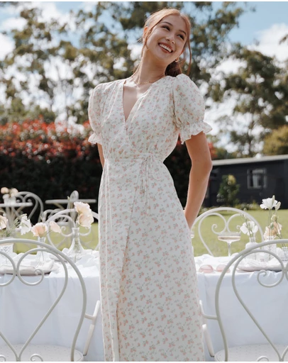 Petal & Pup - Mabella Midi Dress - Peach Ditsy Floral