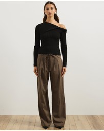 Atmos&Here - Alora Long Sleeve Knit Top With Twist Detail