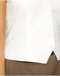 Dazie - Aura Linen Blend Halter Vest