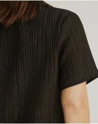Atmos&Here Curvy - Calista Plisse Shirt