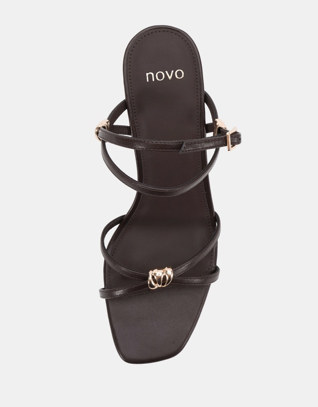 Novo - Valtar Heels