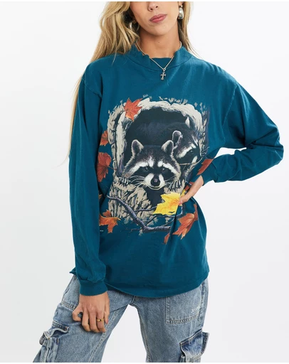 Vintage by The Real Deal - Pre Loved - Vintage 90s Racoon Wildlife Long Sleeve Tee