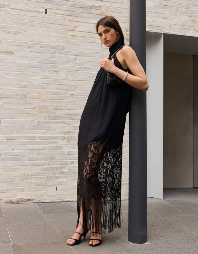 Minima Esenciales - Pia Fringe Lace Maxi Dress