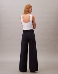 Calvin Klein - Relaxed Straight Chino Pants