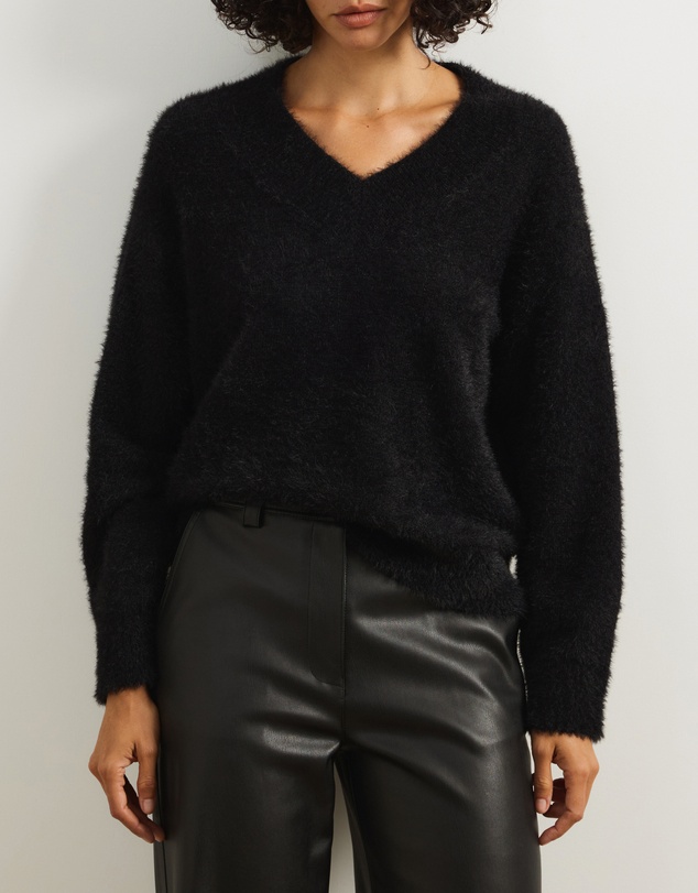 Atmos&Here - Dayna Fluffy V-Neck Pullover Sweater