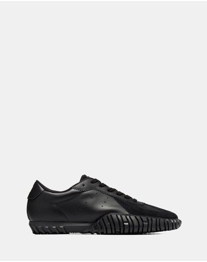 Black/Black