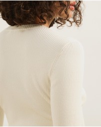 Atmos&Here - Kaia Long Sleeve Rib Knit Top