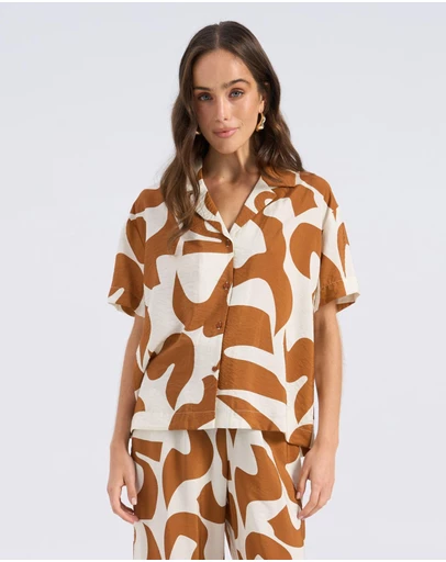 Vero Moda - Geo Printed Shirt