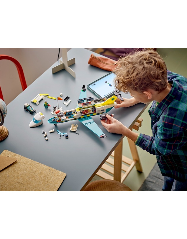 LEGO - 60465 Emergency Air Ambulance Airplane
