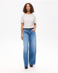 Superdry - Essential Logo Embroidered Tee