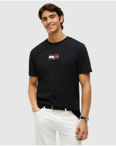 Tommy Hilfiger - Flag Logo Crew Neck T-Shirt