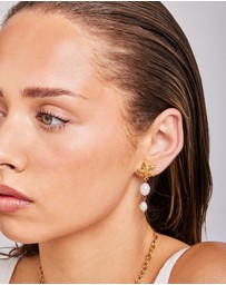 Zoe Olivia - Waterproof Starfish and Pearl Drop Stud Earrings