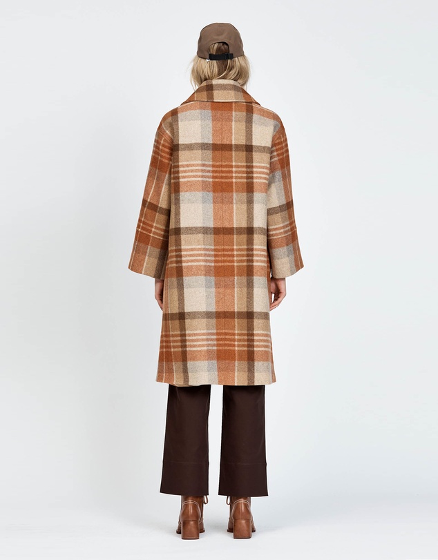 bul - Varjo Coat Check