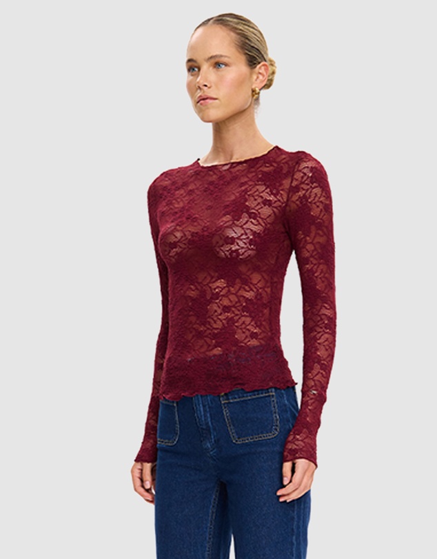 KIVARI - Victoria Lace Top